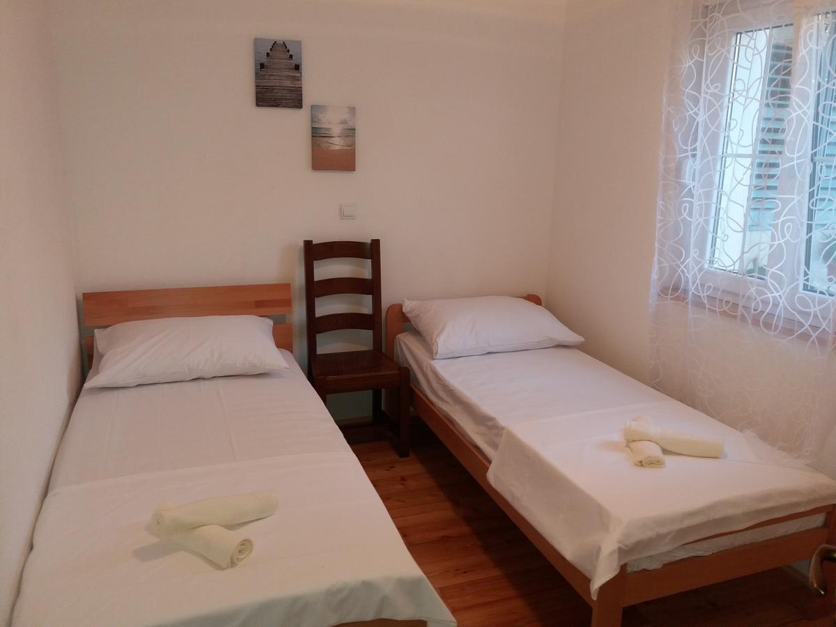 Apartman Marina Крвавица Екстериор снимка